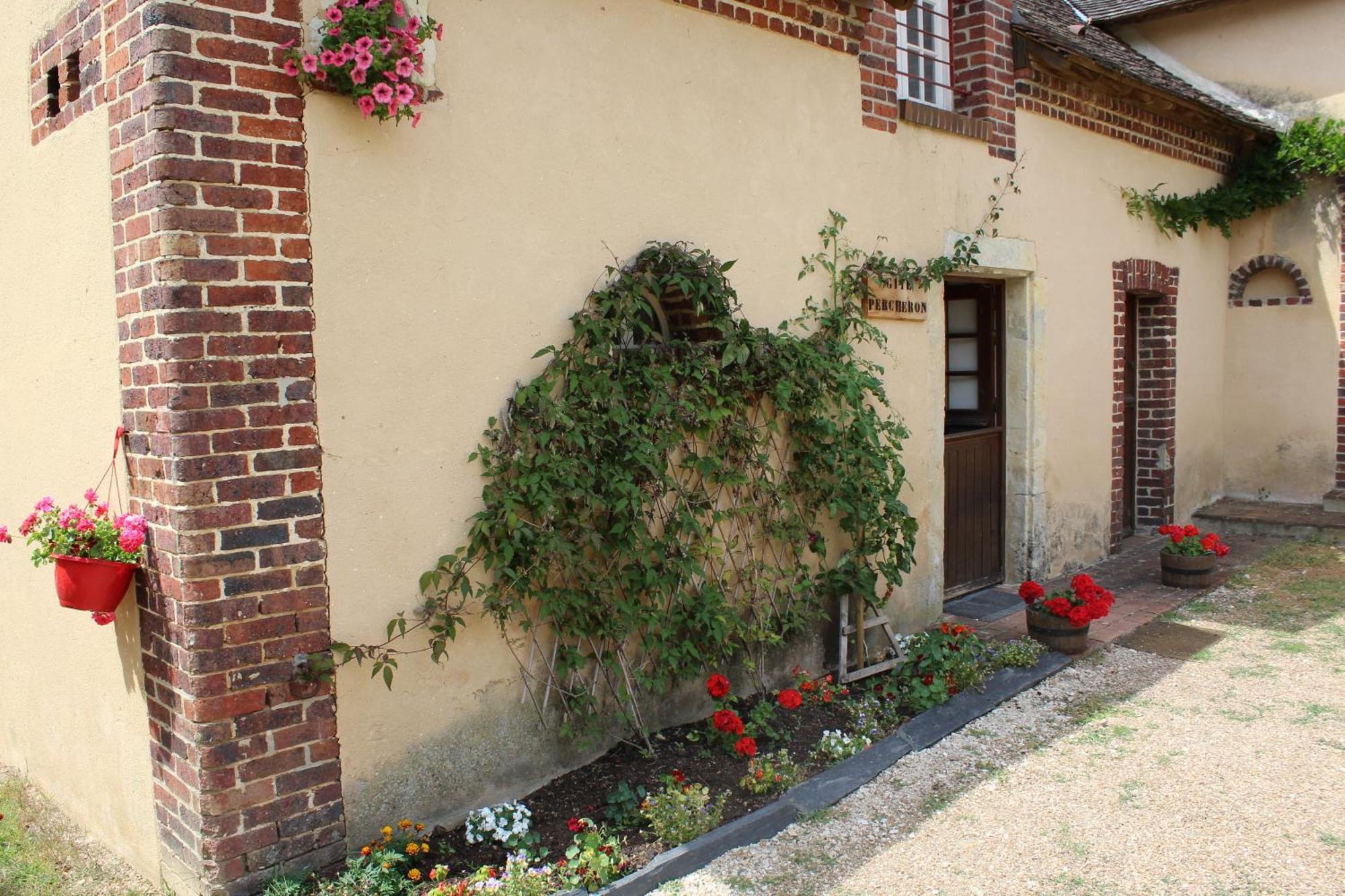 Gite Des Etangs De Beaulieu Le Plessis-Dorin Exterior photo